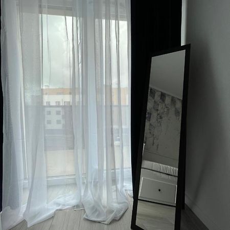 Appartement Trzy Pokoje Mieszkanie W Nowej Dzielnicy Wroclawia Extérieur photo